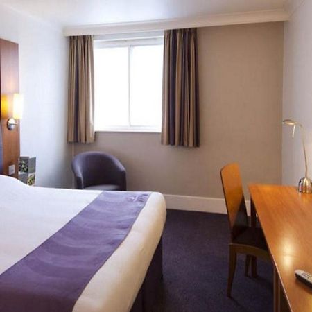 Premier Inn Gloucester Exterior photo